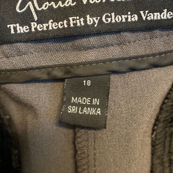 Gloria Vanderbilt- perfect fit Grey slacks- Size 18 - Picture 6 of 7